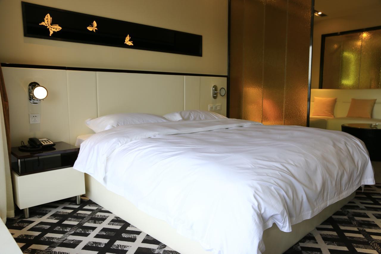 D•Mark Hotel Guiyang  Exterior photo